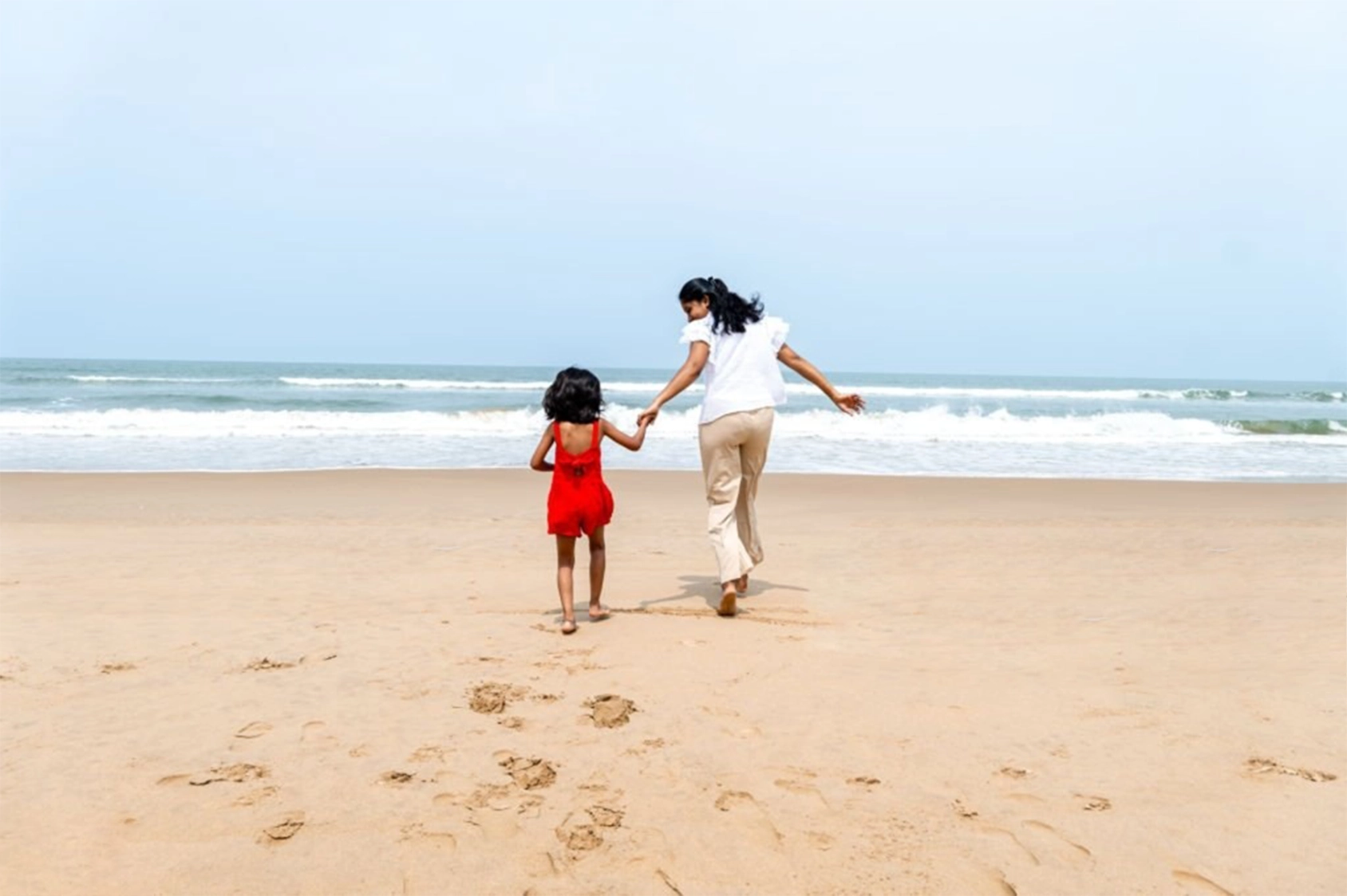 Highlights: Om Beach Kudle Beach Half Moon Beach Paradise Beach Best time: October to March